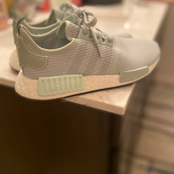 NWOT ADIDAS NMD_R1 BOOST SHOES SZ 6.5 - Picture 3 of 7
